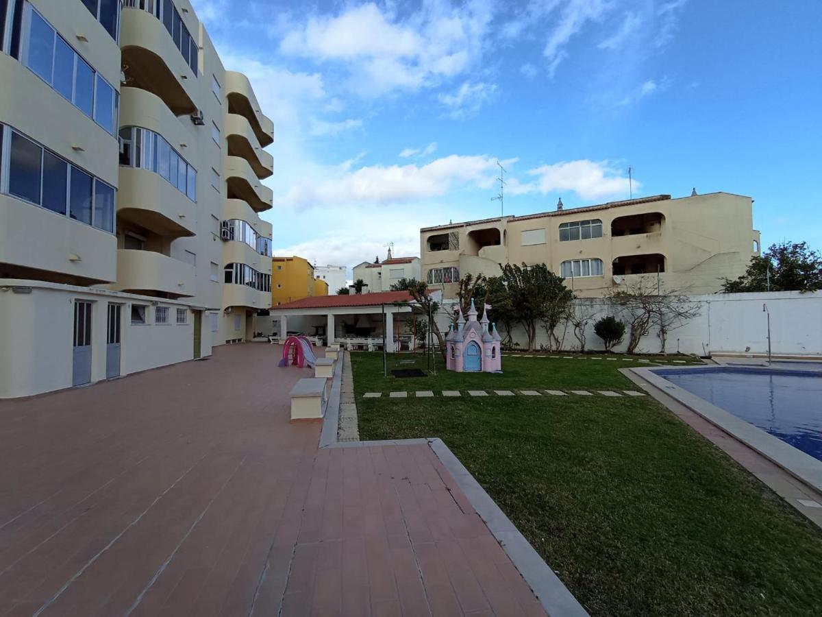 Love Shack Flat In Quarteira Center Exterior photo
